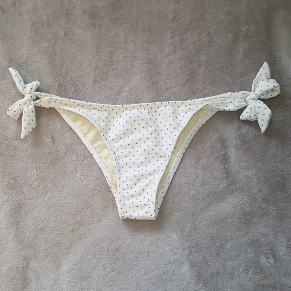 STK Bikini Bottom - Picture 2 of 6